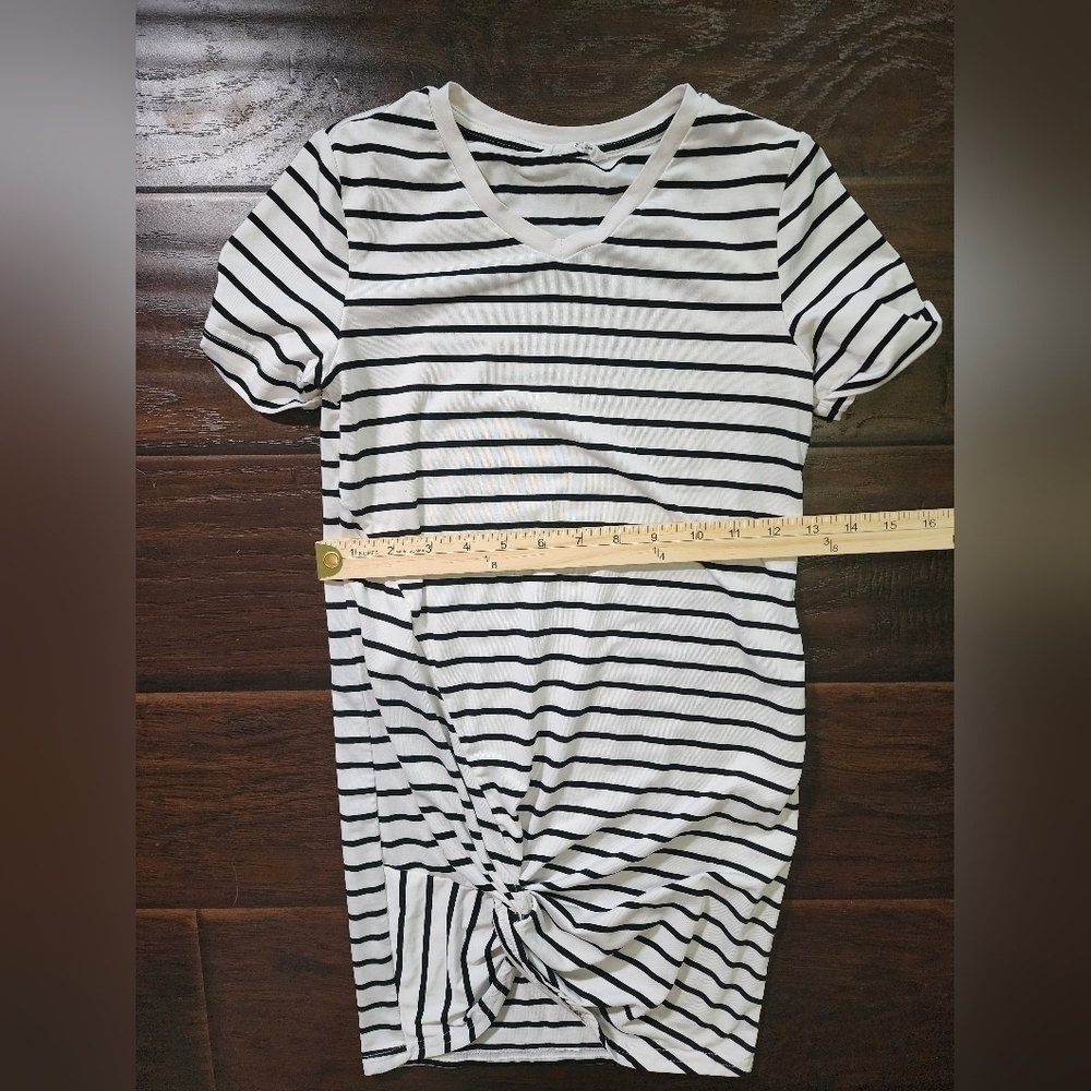 Shein Girls Long Tee Front Knot Striped Top 9Y - Picture 4 of 5